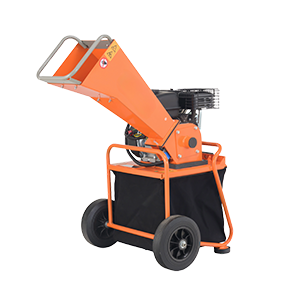 Drtič větví a zahradního odpadu